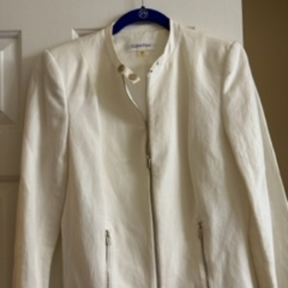 Off-white mandarin collar women's jacket.  Size 8.  Zipper accents